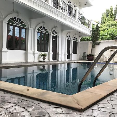 Chic Boutique Hotel Phuket Kültér fotó
