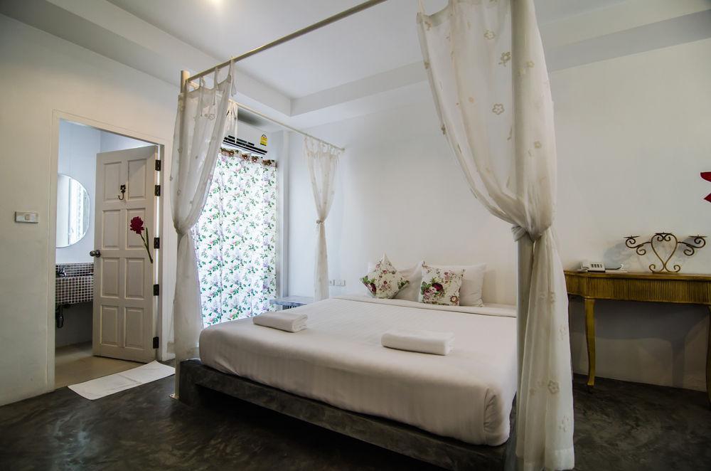 Chic Boutique Hotel Phuket Kültér fotó